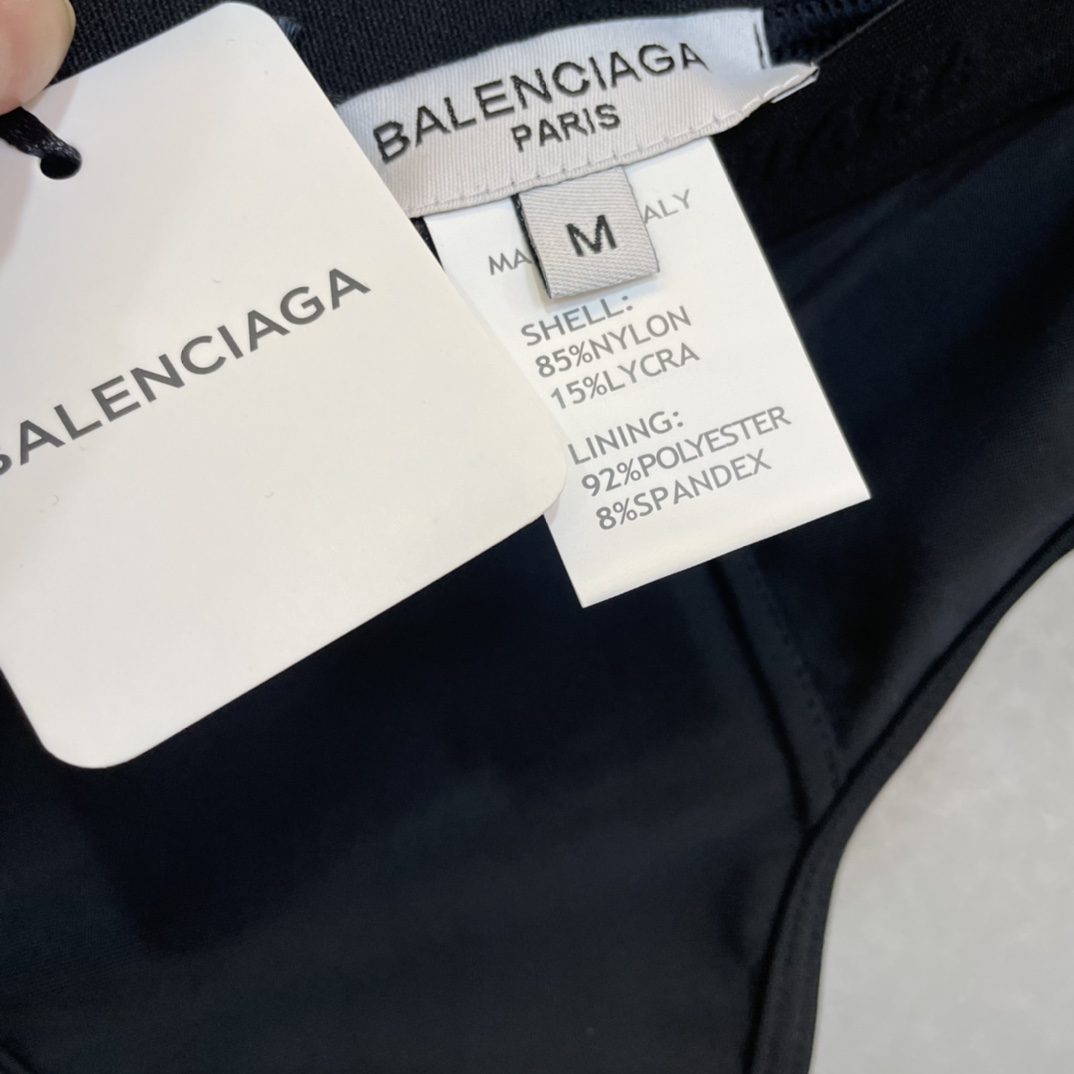 Balenciaga Sporty Bikini Set In Black - DesignerGu