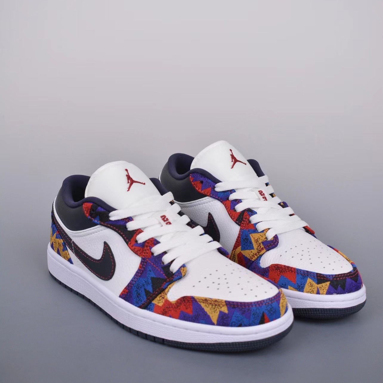 Air Jordan 1 Low Sneaker    CZ8659 100B - DesignerGu