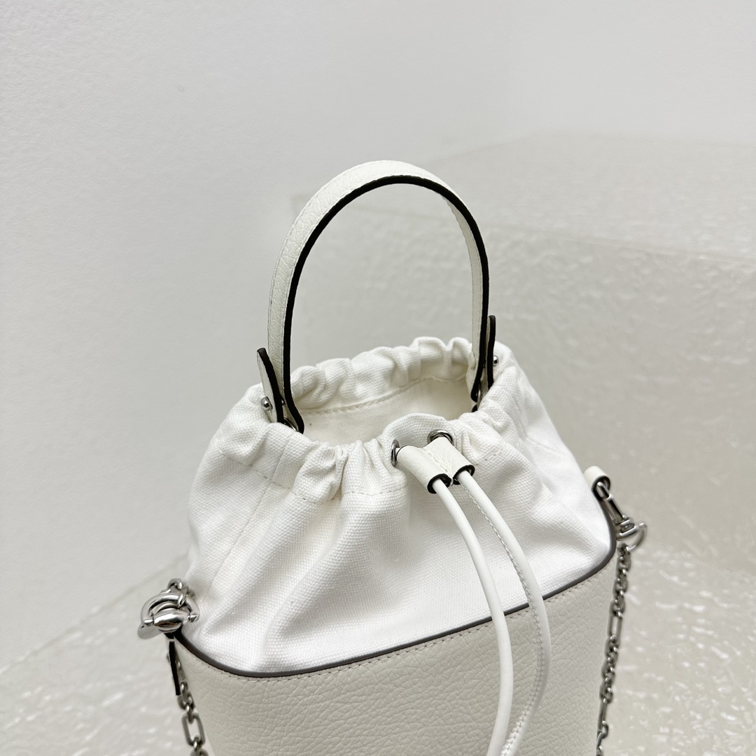 Maison Margiela Women's Bucket Bag(15x23×15cm) - DesignerGu