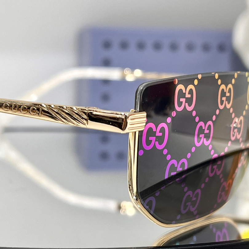 Gucci Rectangle-Frame Gold-Tone Mirrored Sunglasses   GG0627S - DesignerGu