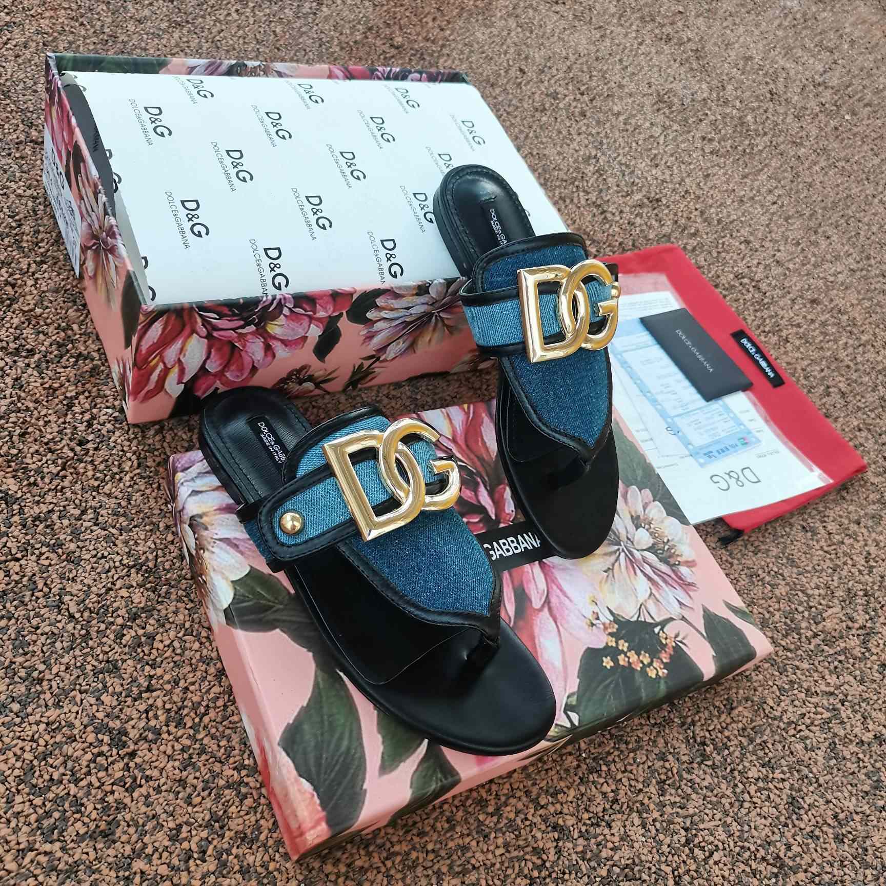 Dolce & Gabbana Sandals - DesignerGu