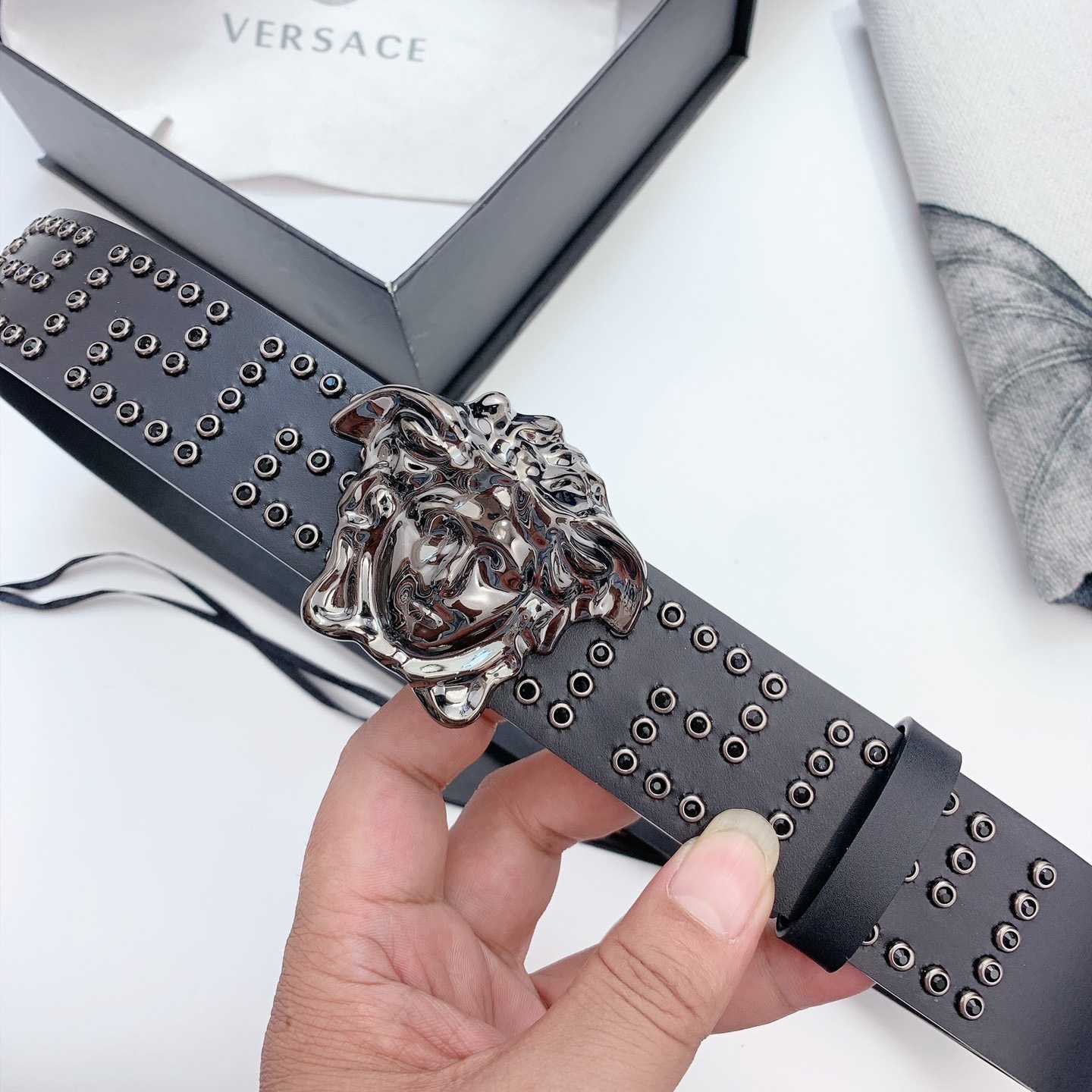 Versace Medusa Leathre Belt    40mm - DesignerGu