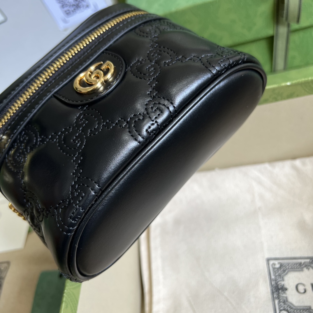 Gucci GG Matelassé Top Handle Mini Bag(16-10.5-5cm) - DesignerGu