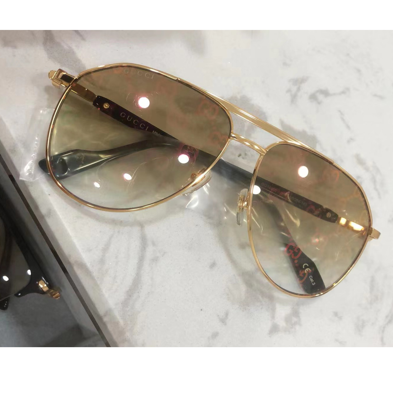 Gucci Aviator Frame Sunglasses - DesignerGu