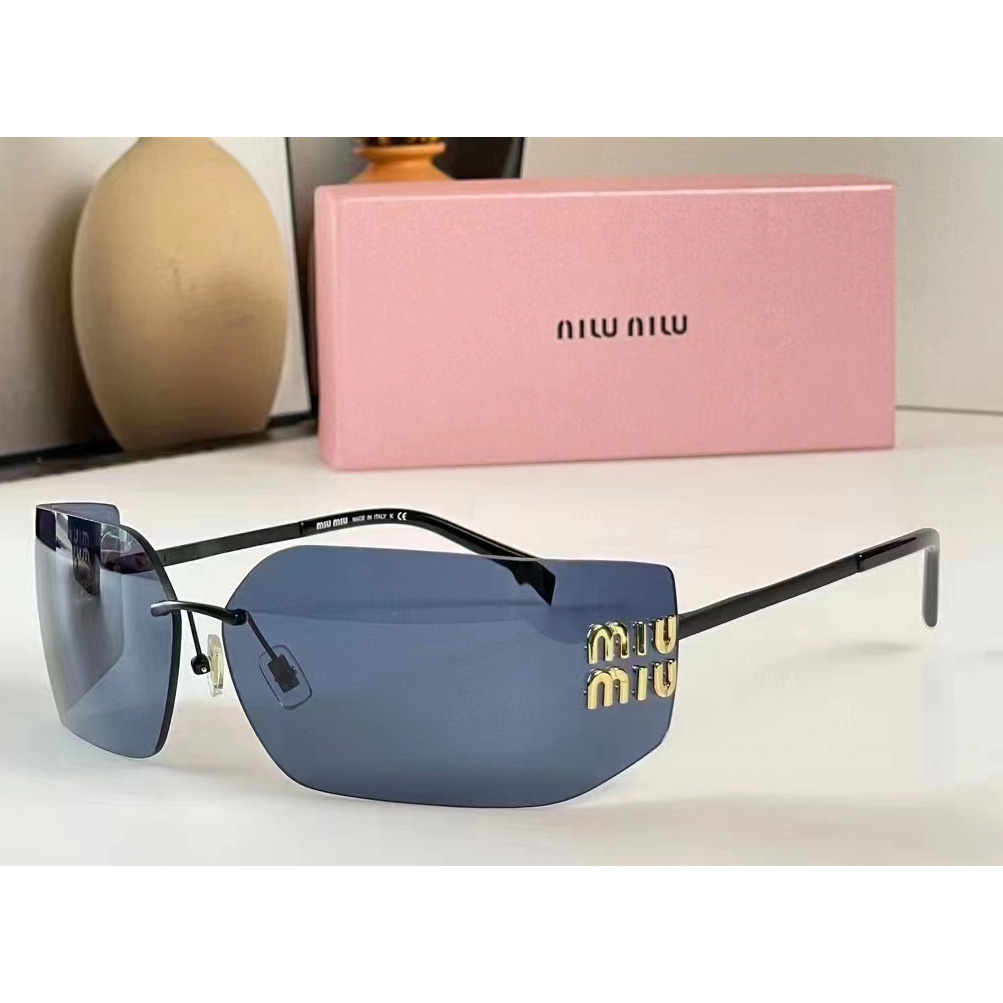 Miu Miu Runway Sunglasses - DesignerGu