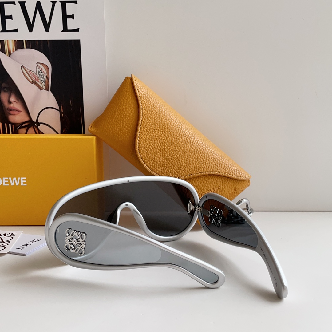 Loewe Wave Mask Sunglasses - DesignerGu