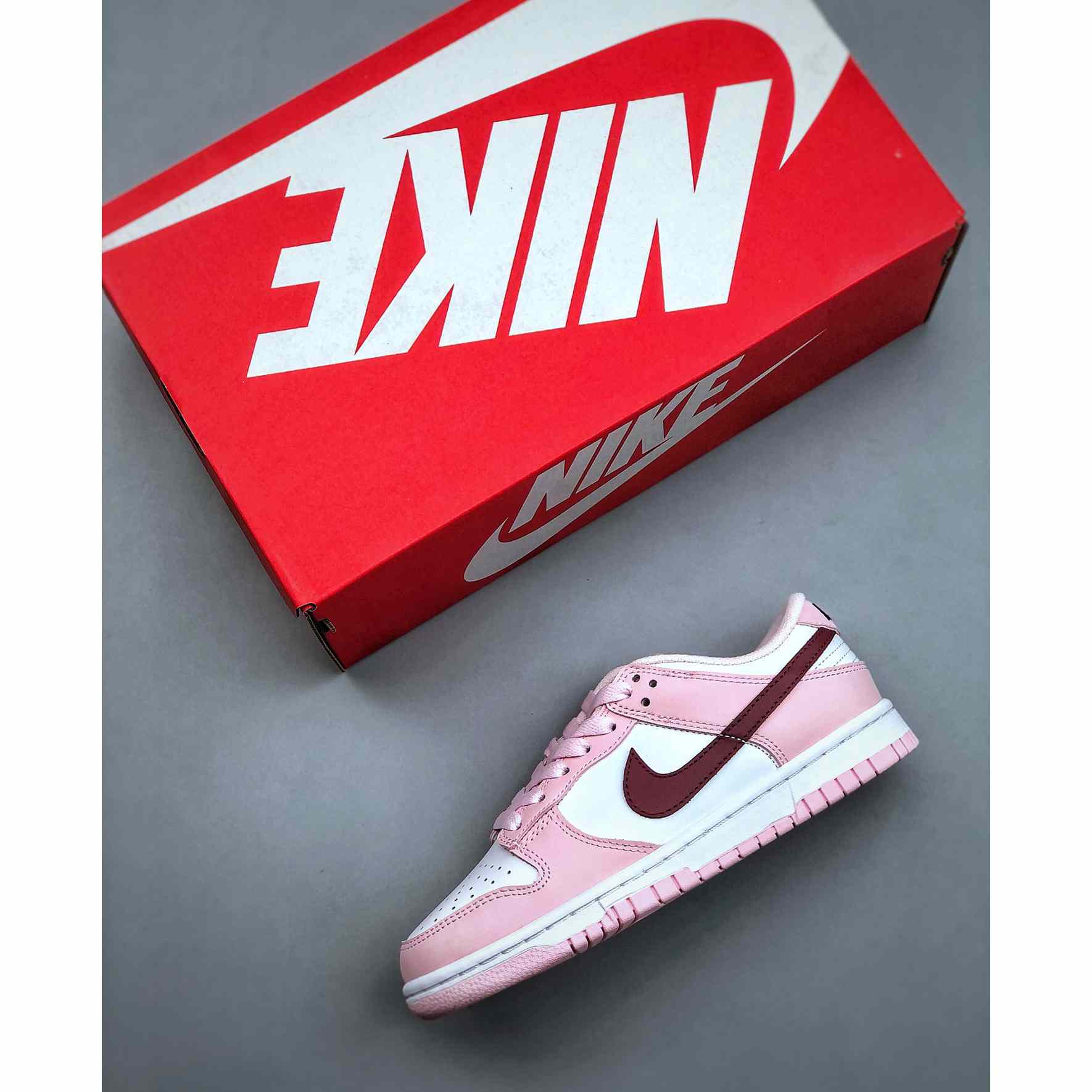 Nike Nk Dunk SB Low Sneakers       CW1590-601 - DesignerGu