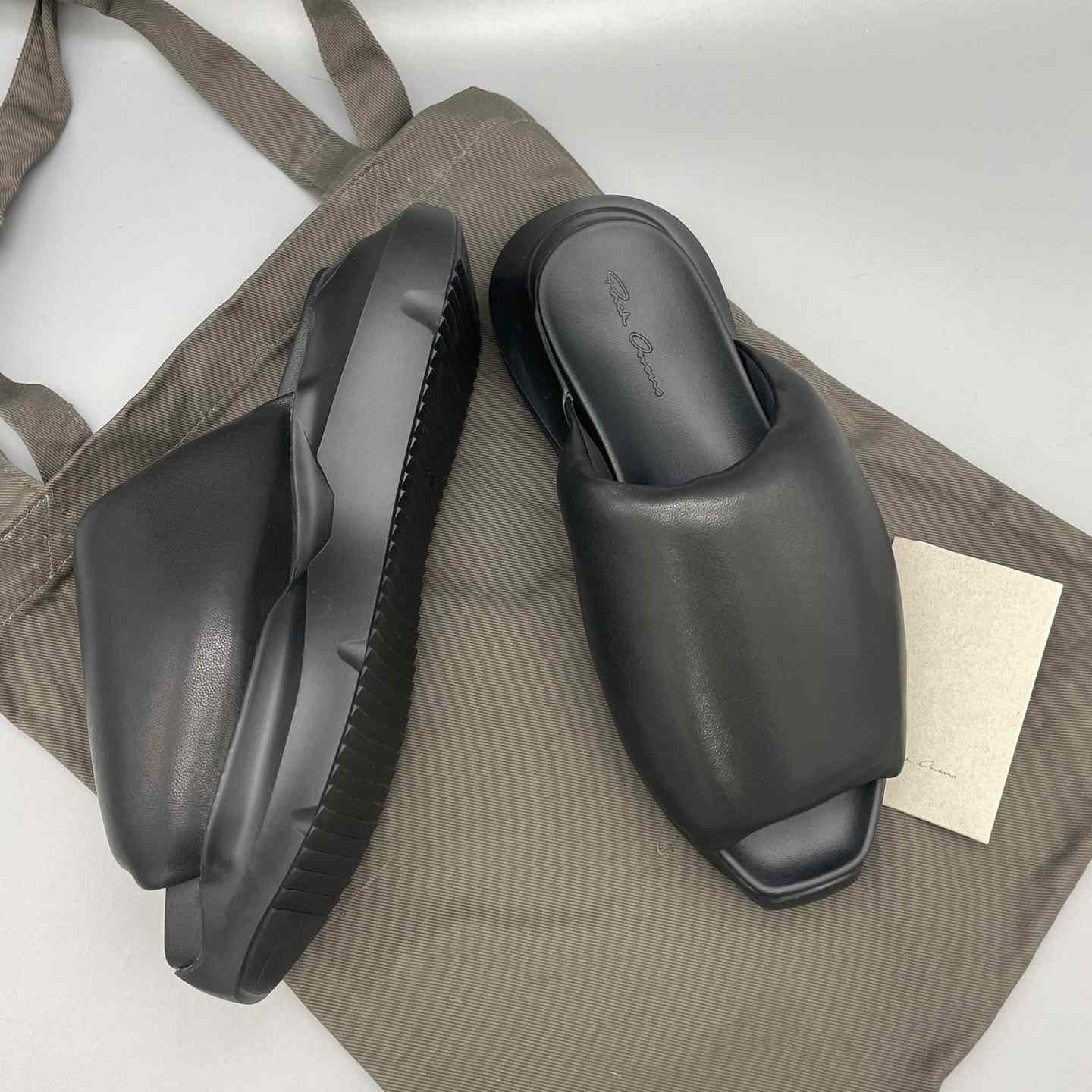 Rick Owens SS23 Edfu Geth Puffer Slide In Black - DesignerGu