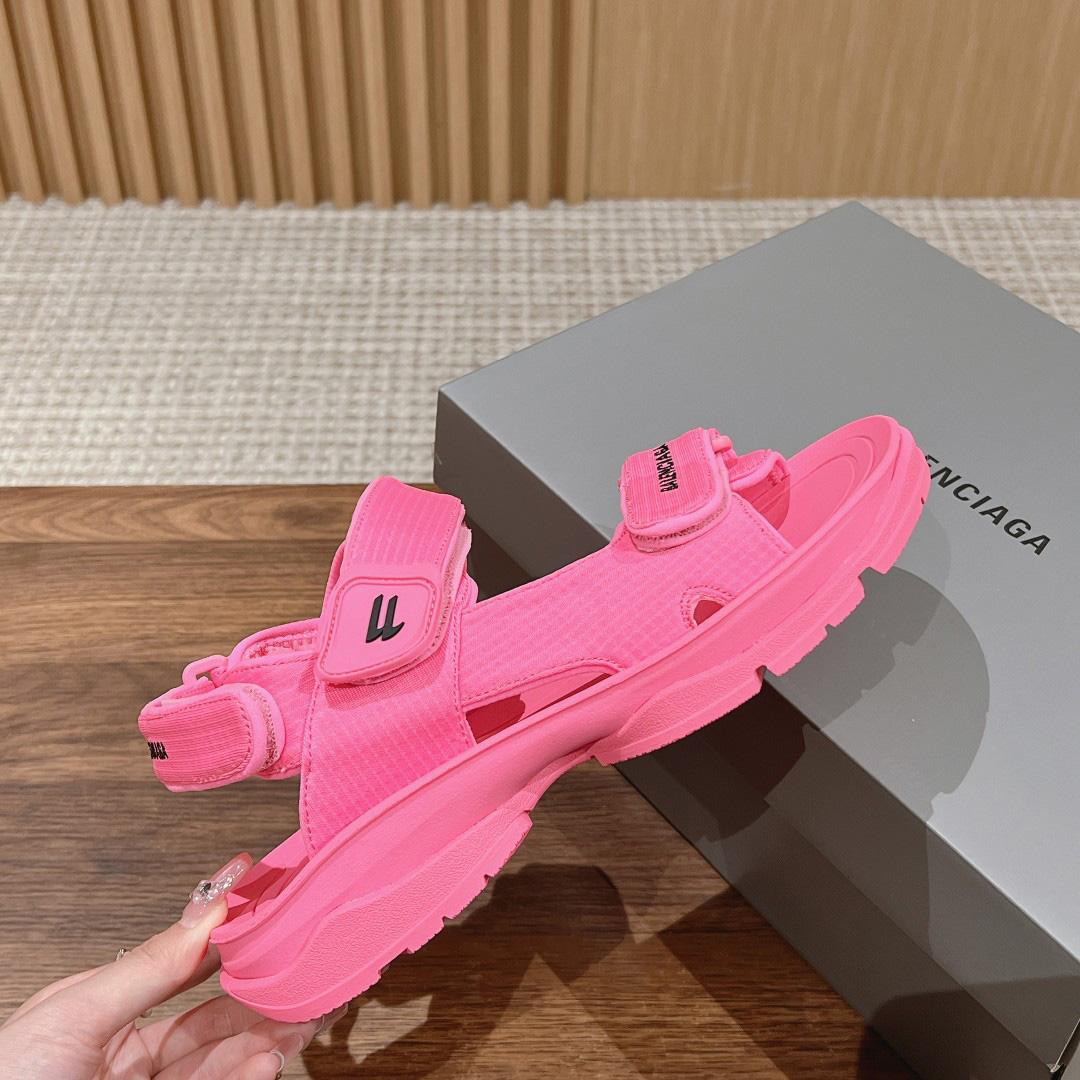 Balenciaga Women's Tourist Sandal In Pink - DesignerGu