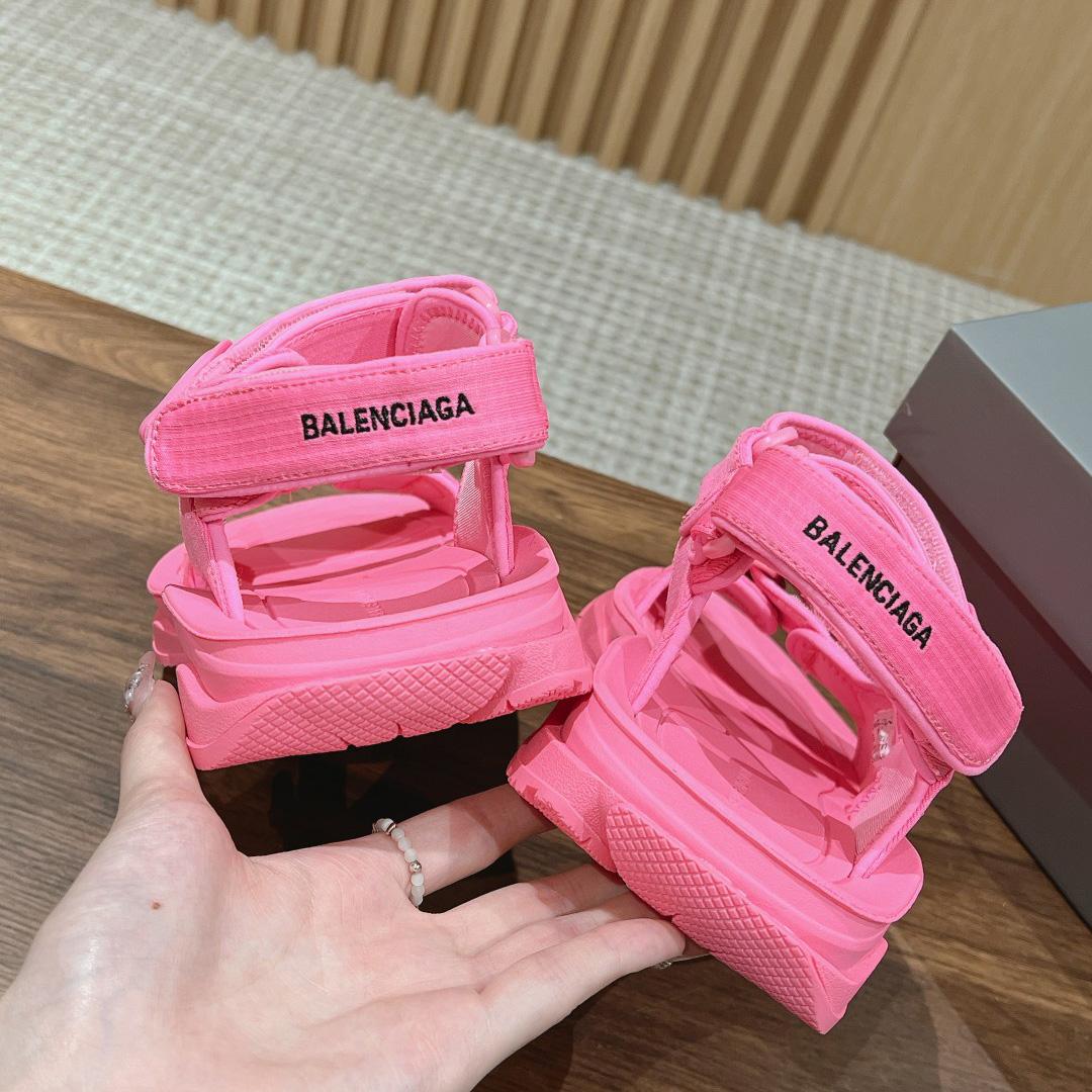 Balenciaga Women's Tourist Sandal In Pink - DesignerGu