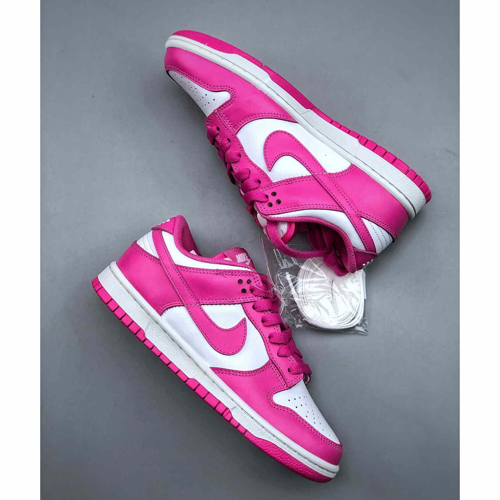 Nike Nk Dunk Low  Sneakers        FJ0704-100 - DesignerGu