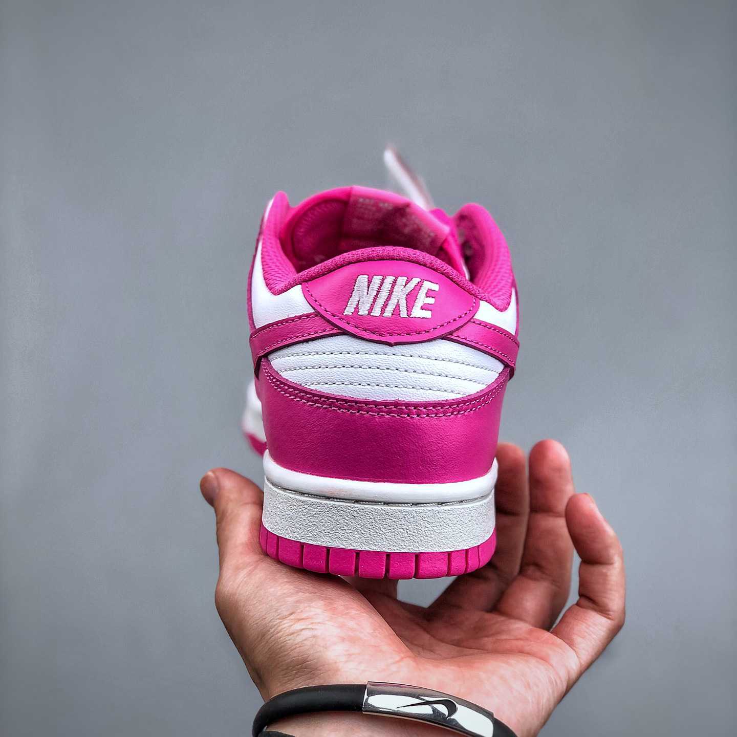 Nike Nk Dunk Low  Sneakers        FJ0704-100 - DesignerGu