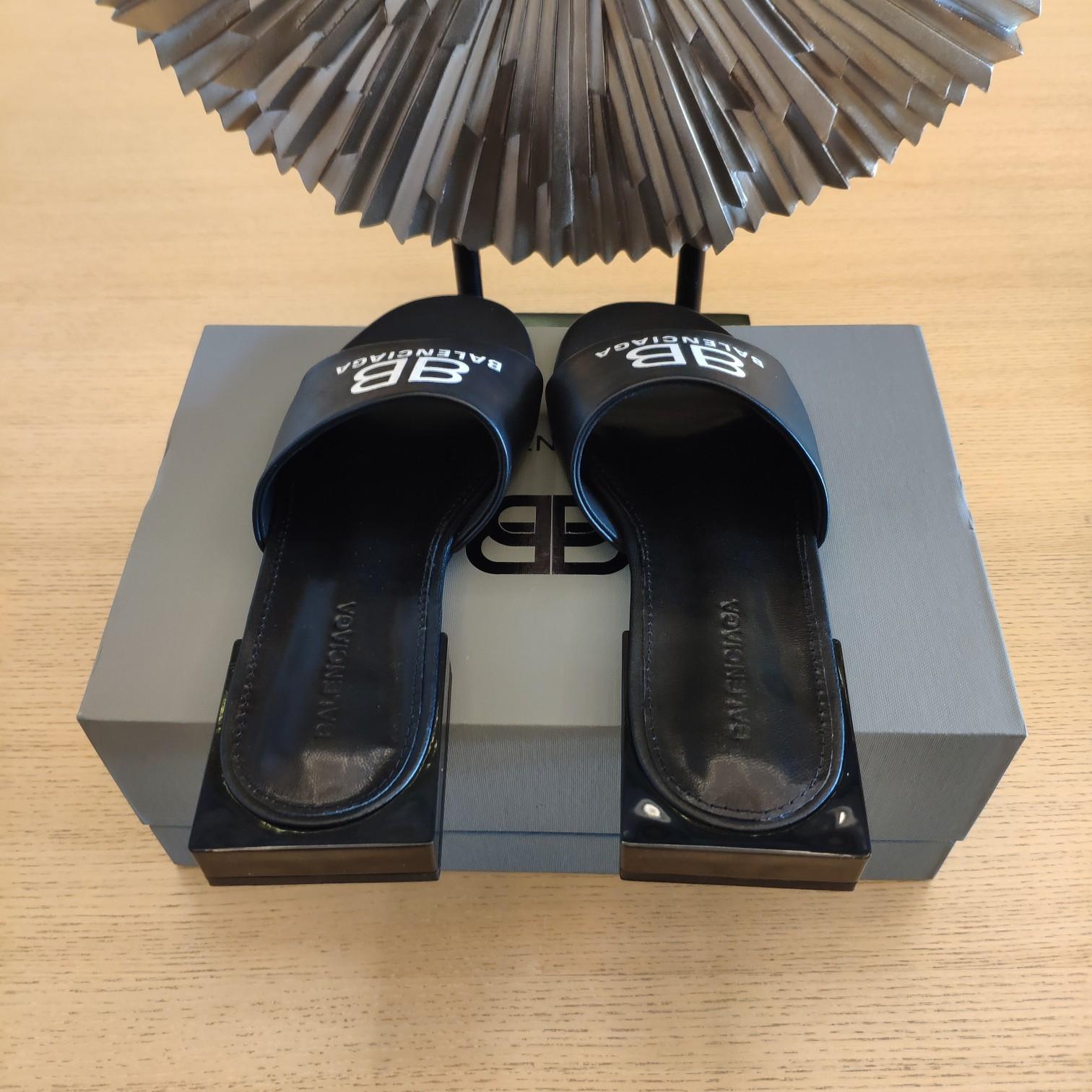 Balenciaga Box Mule Leather Sandals - DesignerGu