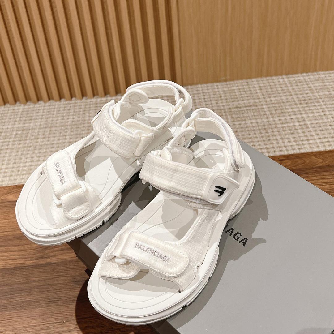 Balenciaga Women's Tourist Sandal In White - DesignerGu