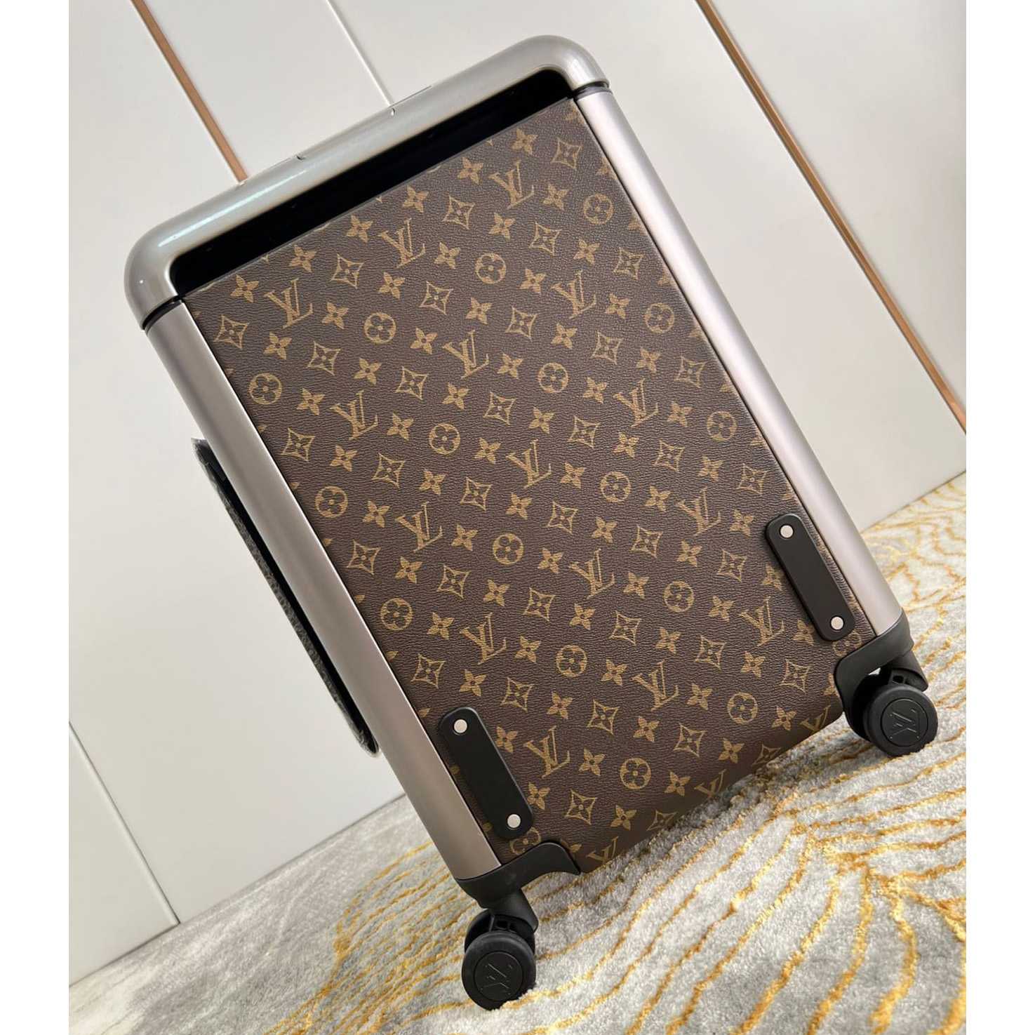 Louis Vuitton Luggage  20inch - DesignerGu