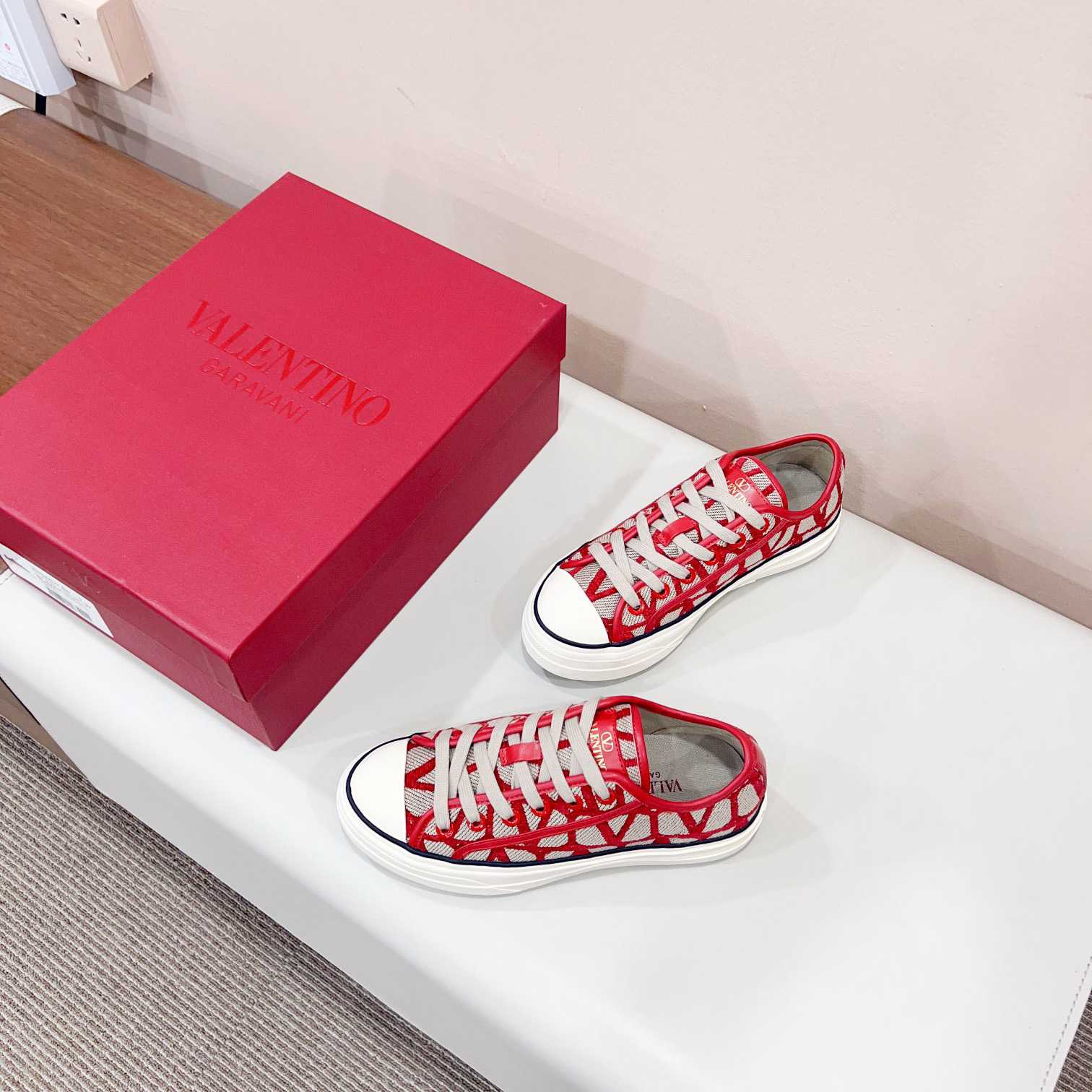 Valenti Toile Iconographe Totaloop Low-top Sneaker - DesignerGu