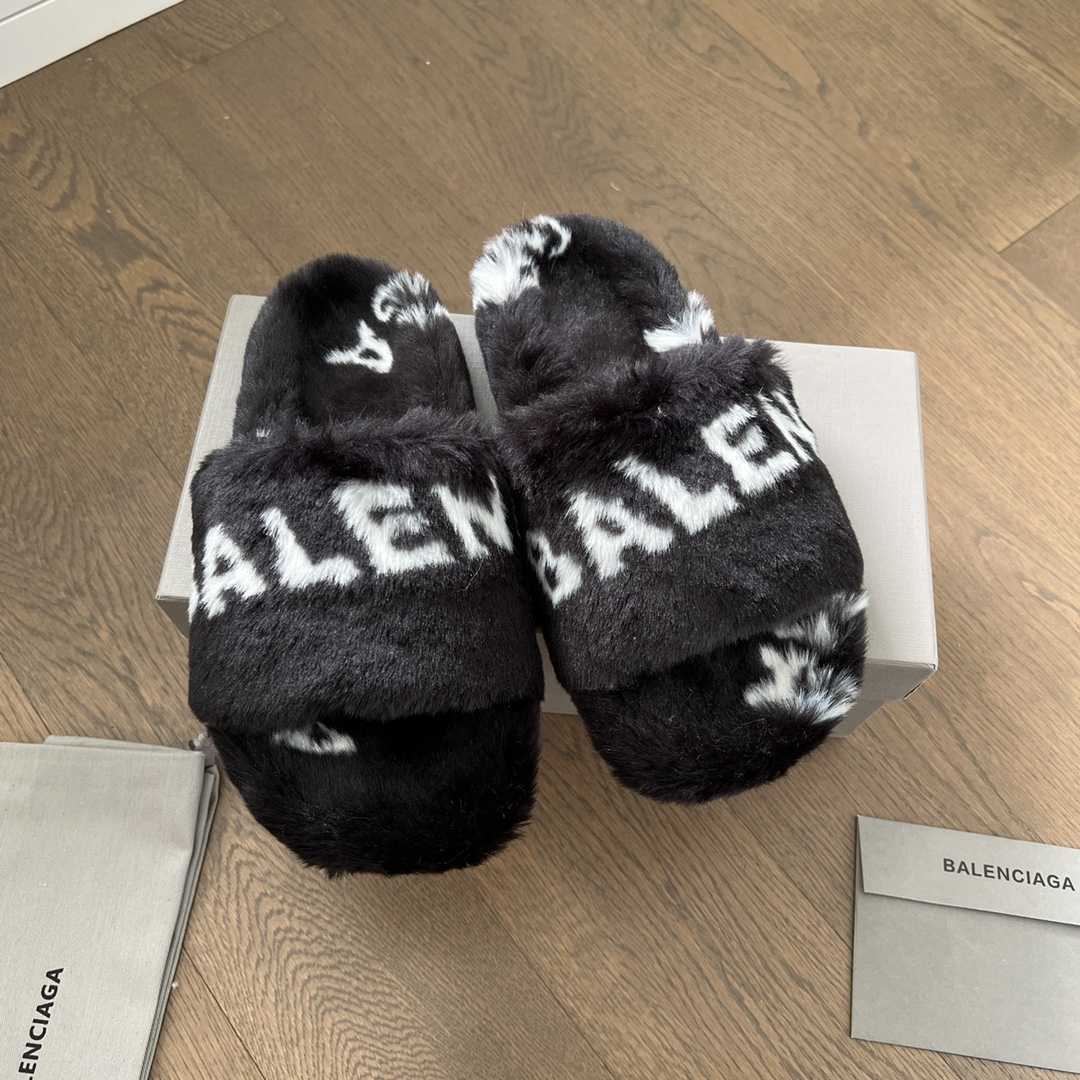 Balenciaga Faux fur Logo Slippers - DesignerGu