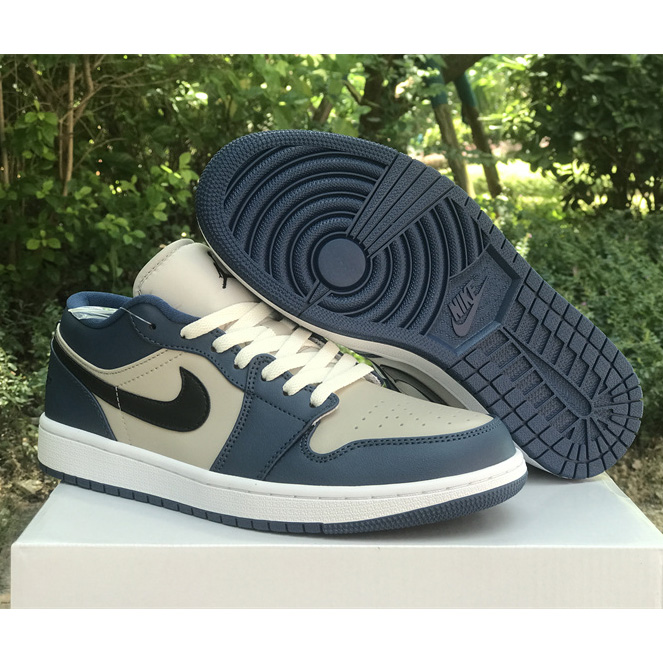 Air Jordan 1 Low OG  Sneaker        DC0774-402  - DesignerGu