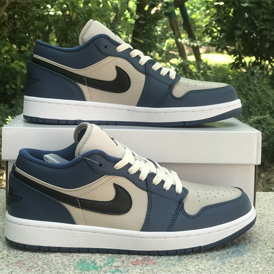 Air Jordan 1 Low OG  Sneaker        DC0774-402  - DesignerGu