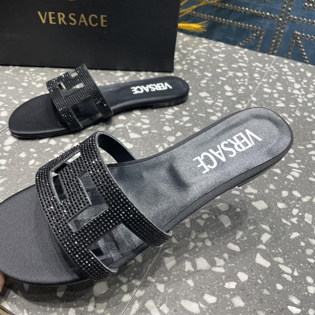 Versace Greca Maze Crystal Flat Sandals - DesignerGu