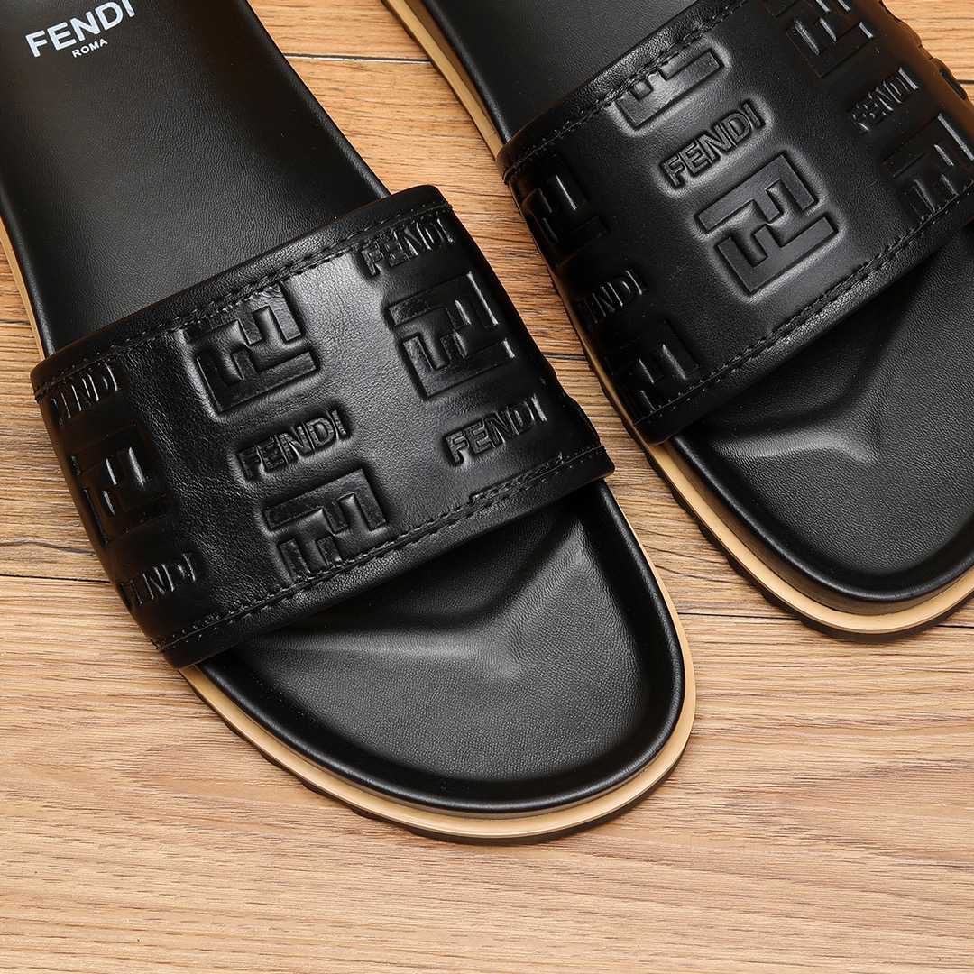 Fendi Black Slides - DesignerGu