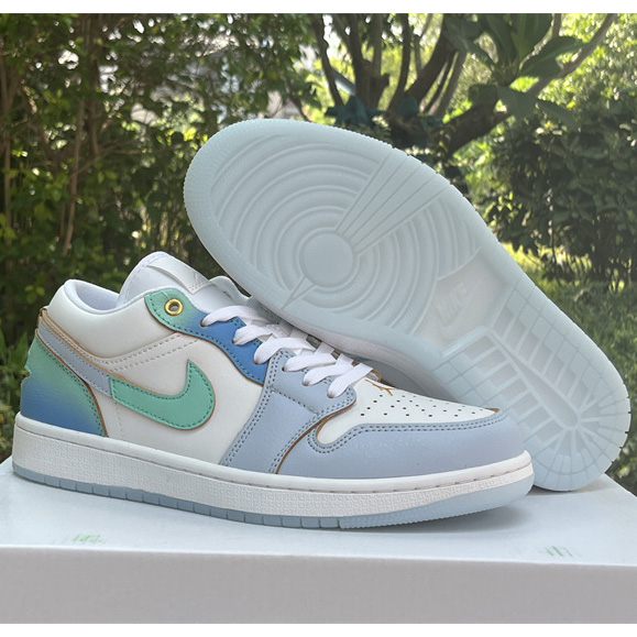 Air Jordan 1 Low SE “Emerald Rise” Sneaker      FN8899-131 - DesignerGu