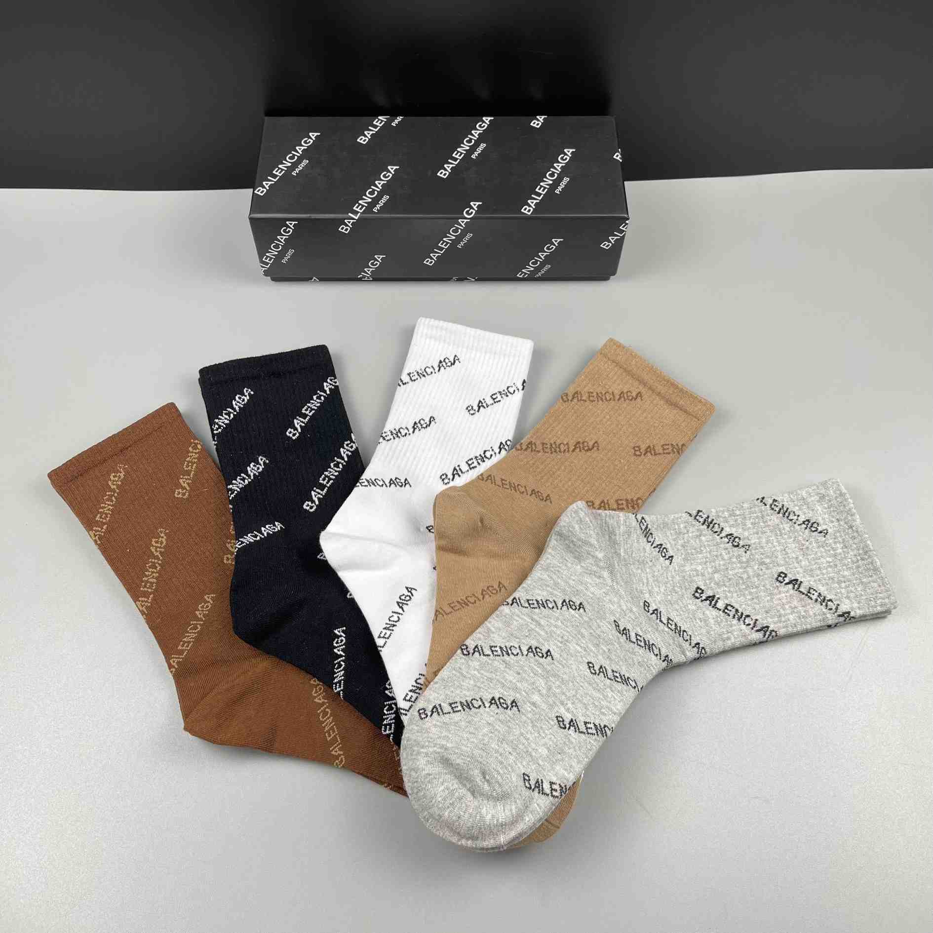 Balenciaga Socks/Box - DesignerGu