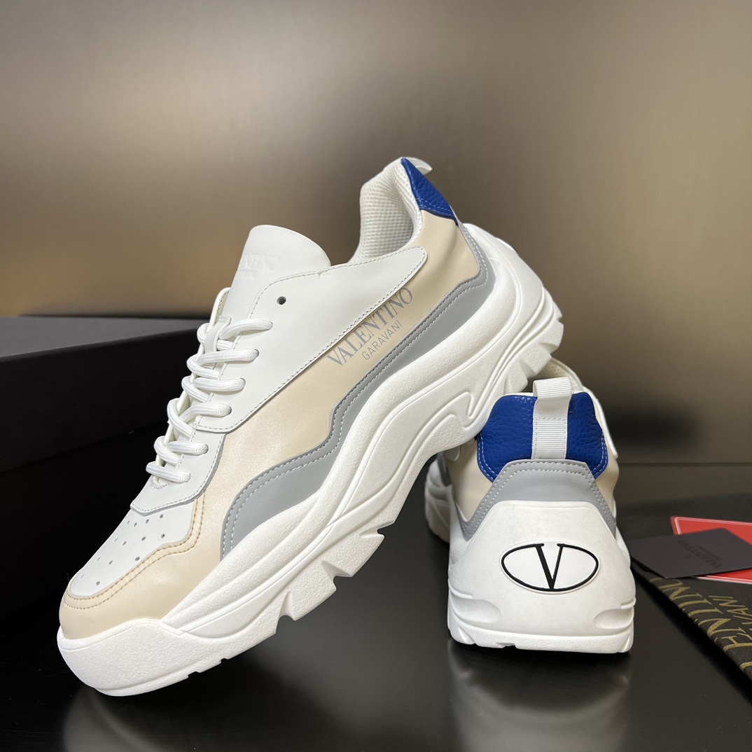 Valenti Garavani Gumboy Sneakers - DesignerGu