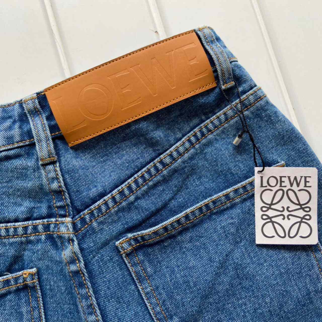 Loewe Anagram Cropped Jeans - DesignerGu