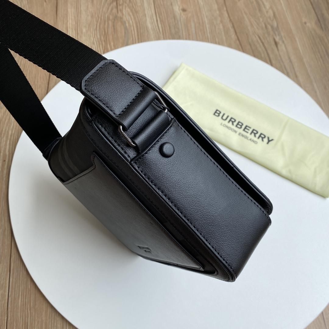 Burberry Small Alfred Messenger Bag - DesignerGu