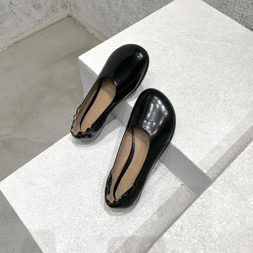 Bottega Veneta Atomic Ballerina Flat - DesignerGu