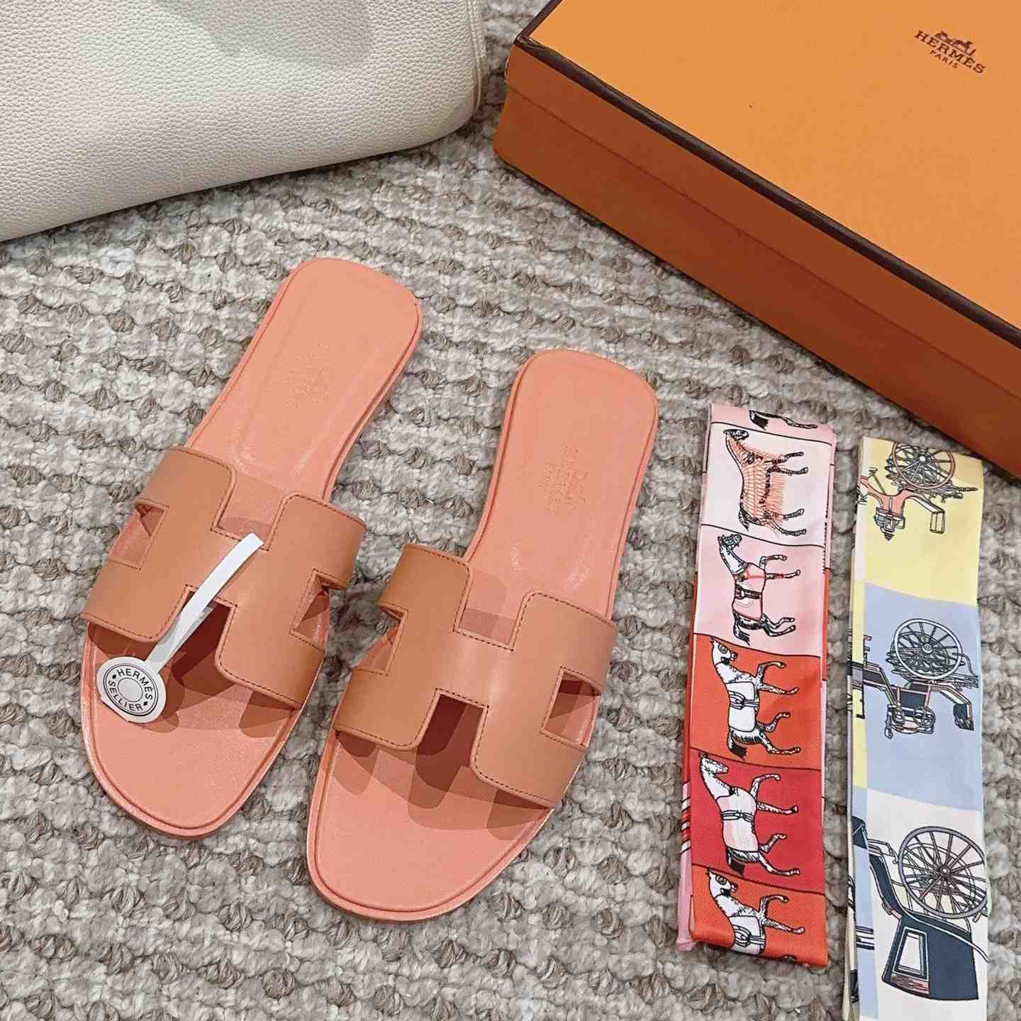 Hermes Oran Sandal - DesignerGu