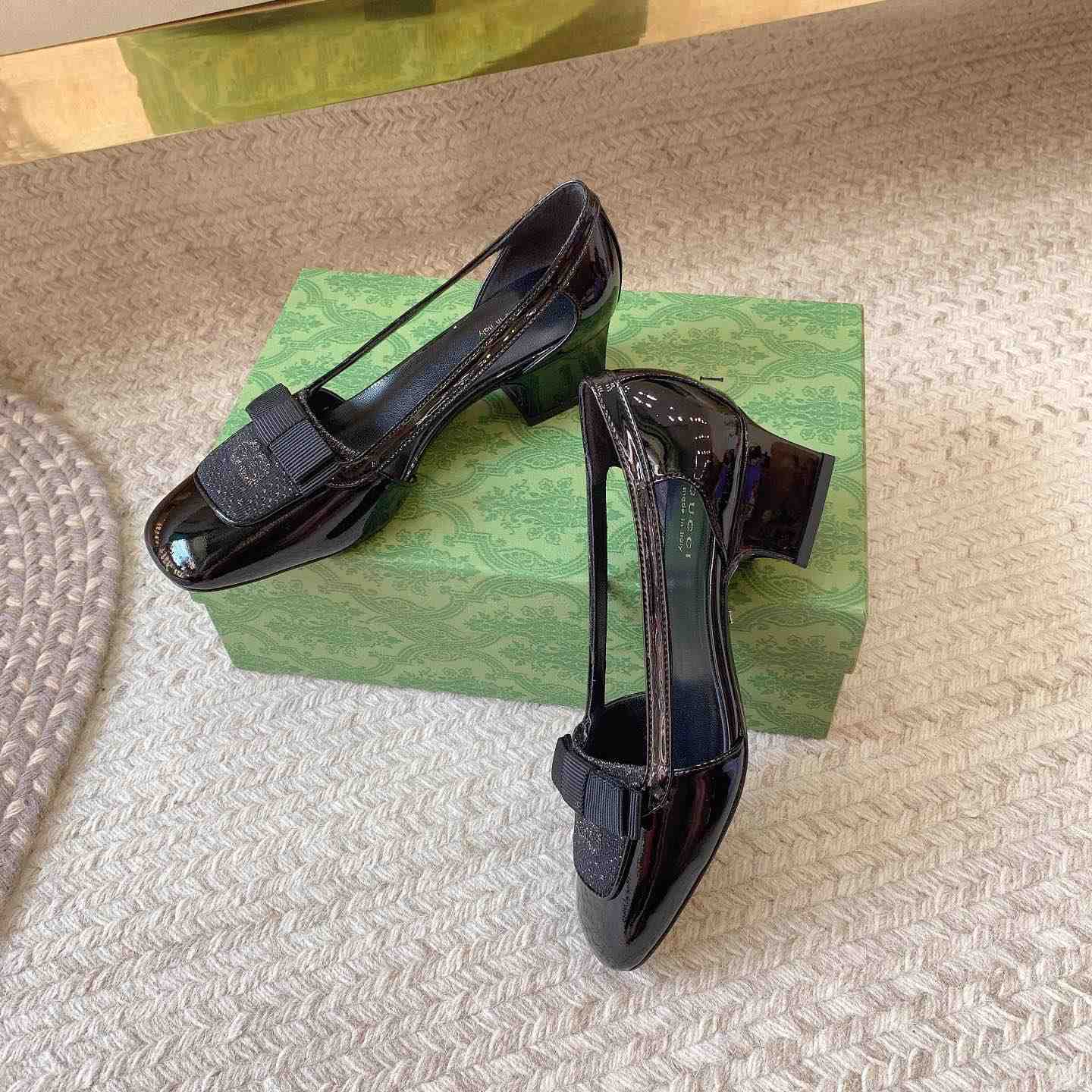 Gucci Women's Pump With GG Canvas - DesignerGu