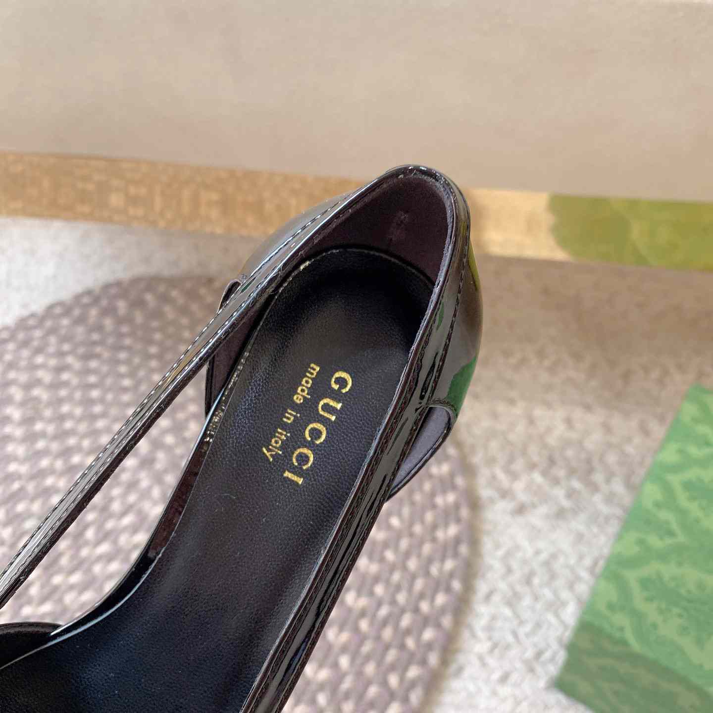 Gucci Women's Pump With GG Canvas - DesignerGu