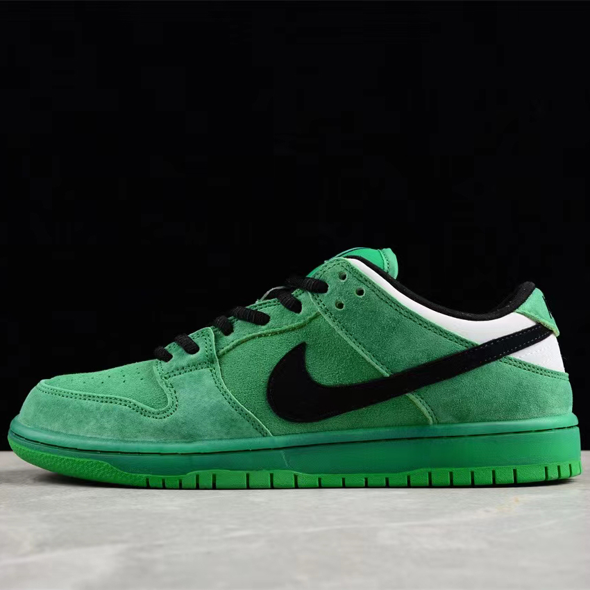 Nike SB Dunk Low Sneakers     FZ8320-400 - DesignerGu