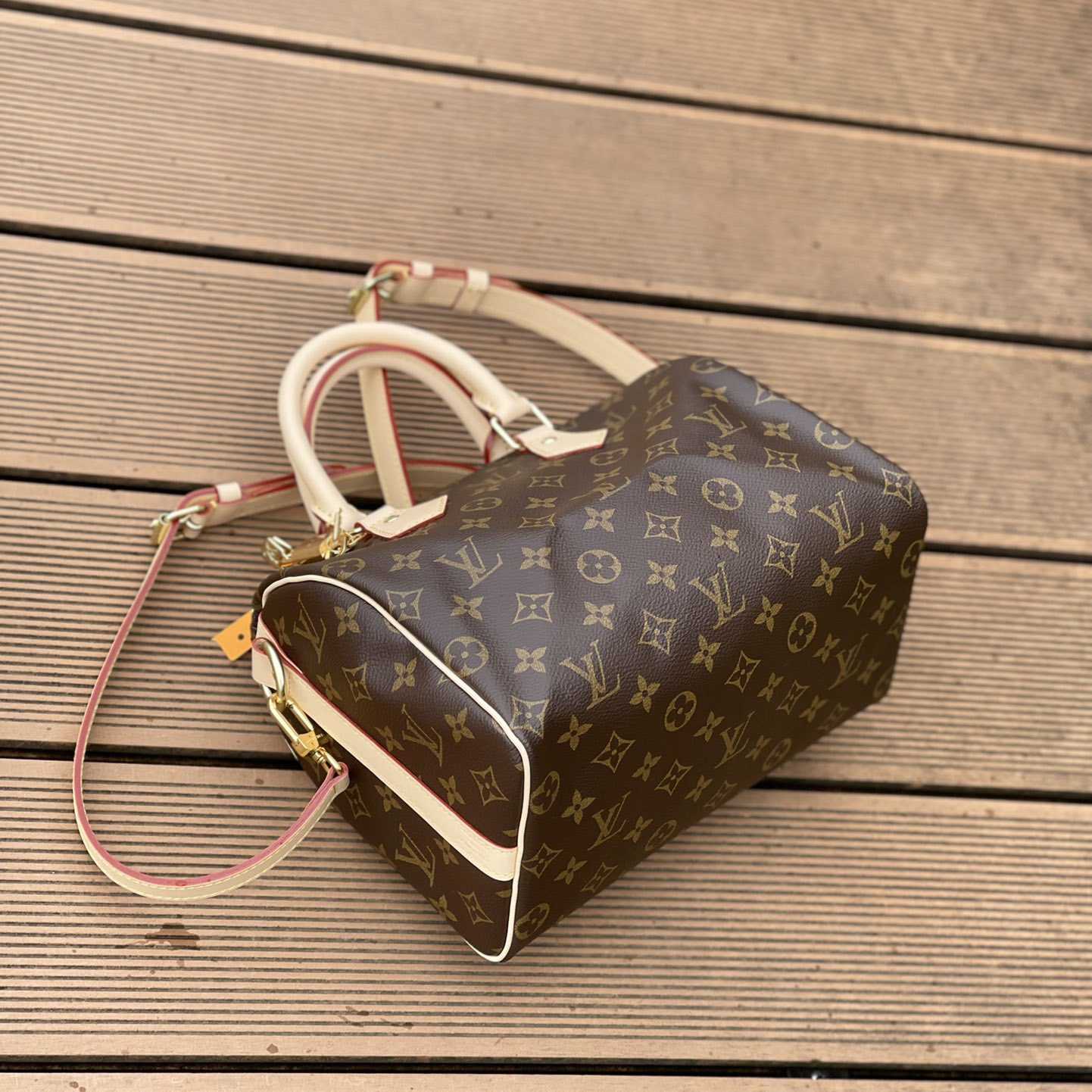 Louis Vuitton Speedy Bandoulière 25   M41113 - DesignerGu