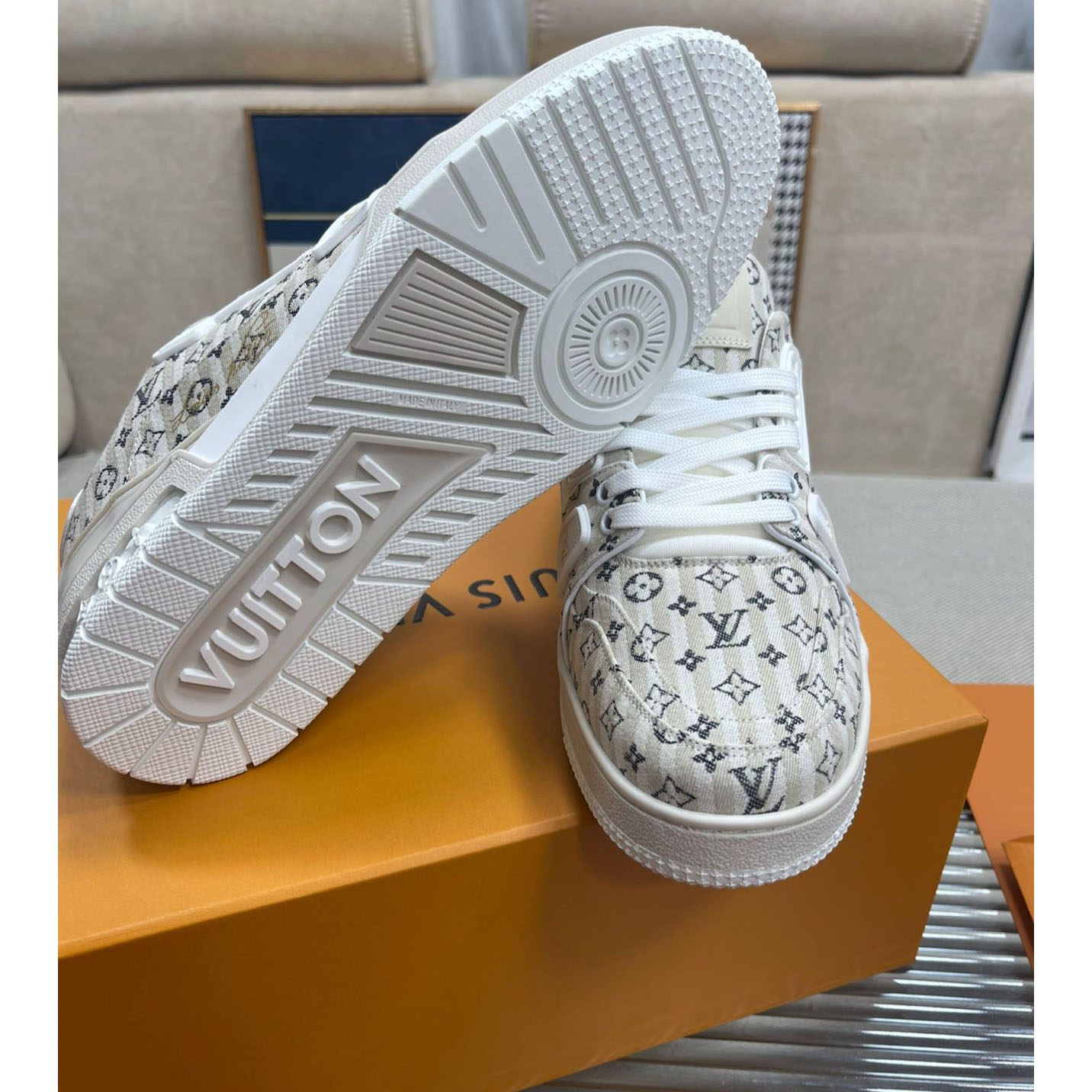 Louis Vuitton LV Trainer Sneaker          - DesignerGu