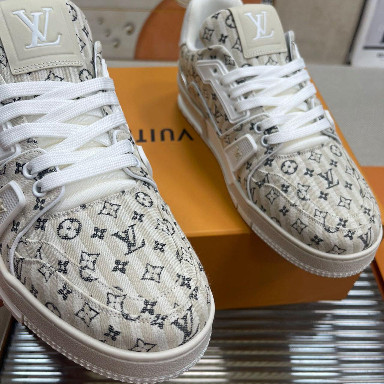 Louis Vuitton LV Trainer Sneaker          - DesignerGu