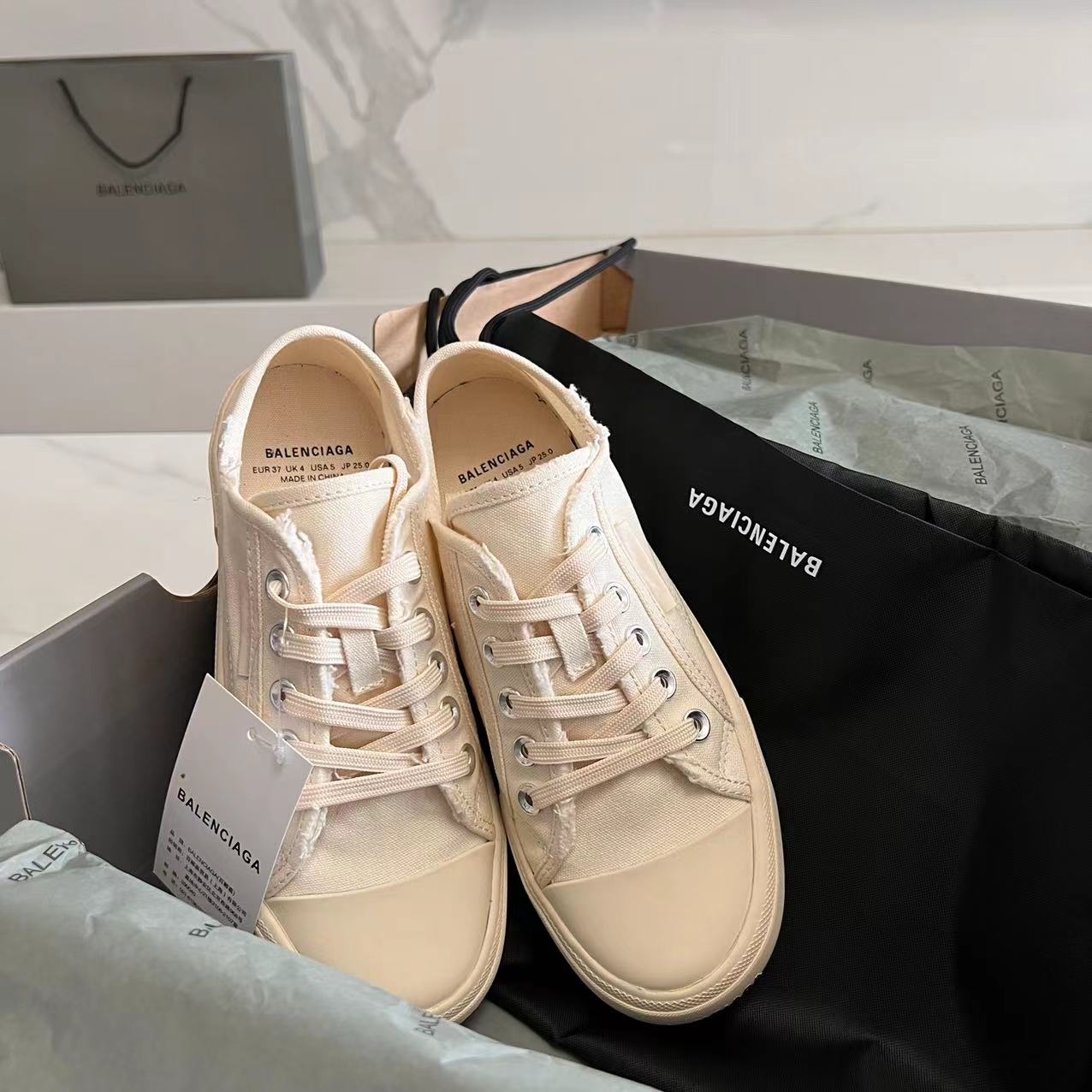 Balenciaga Paris Low Top Sneaker In White  - DesignerGu