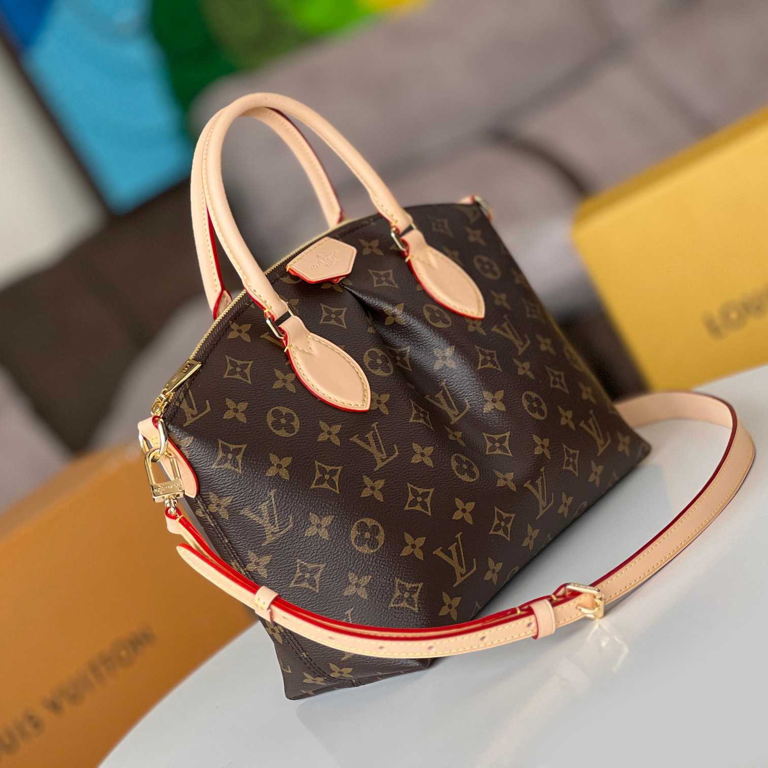 Louis Vuitton Boétie PM (25 x 23 x 14cm)M45986 - DesignerGu