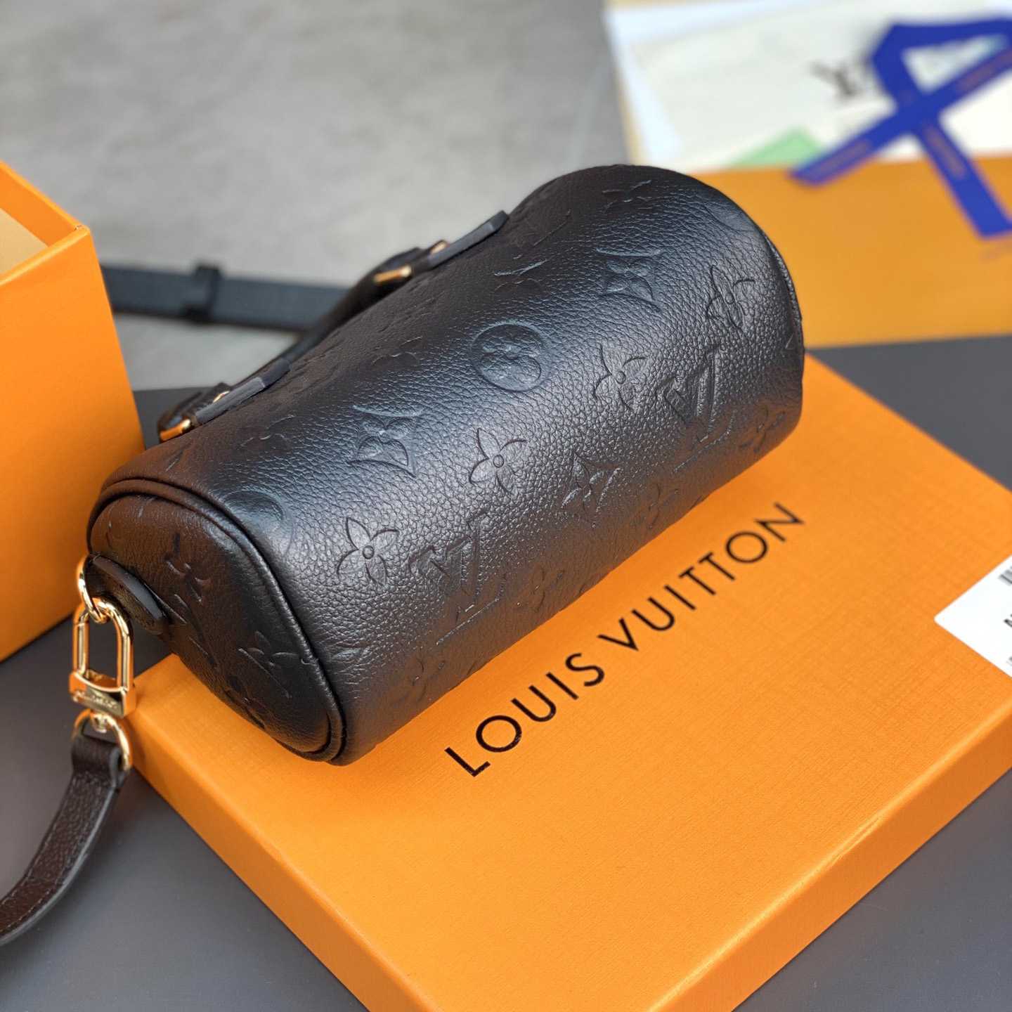 Louis Vuitton Nano Speedy (16-10-7.5cm)       M82450 - DesignerGu