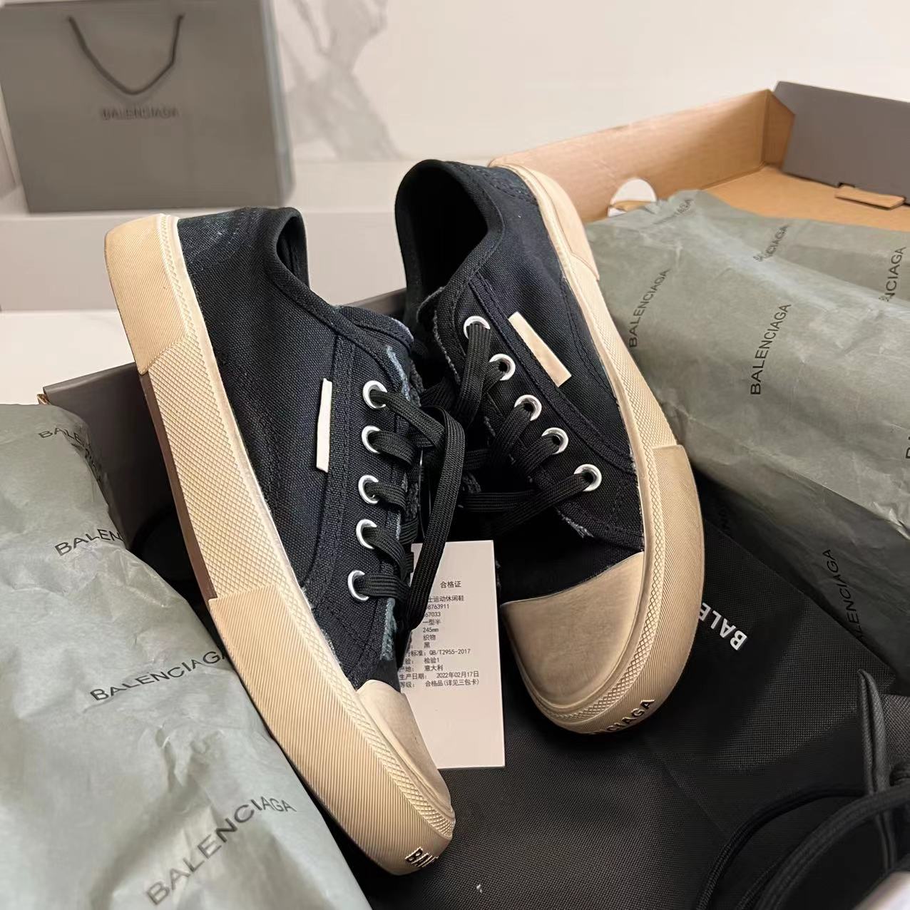 Balenciaga Paris Low Top Sneaker In Black  - DesignerGu