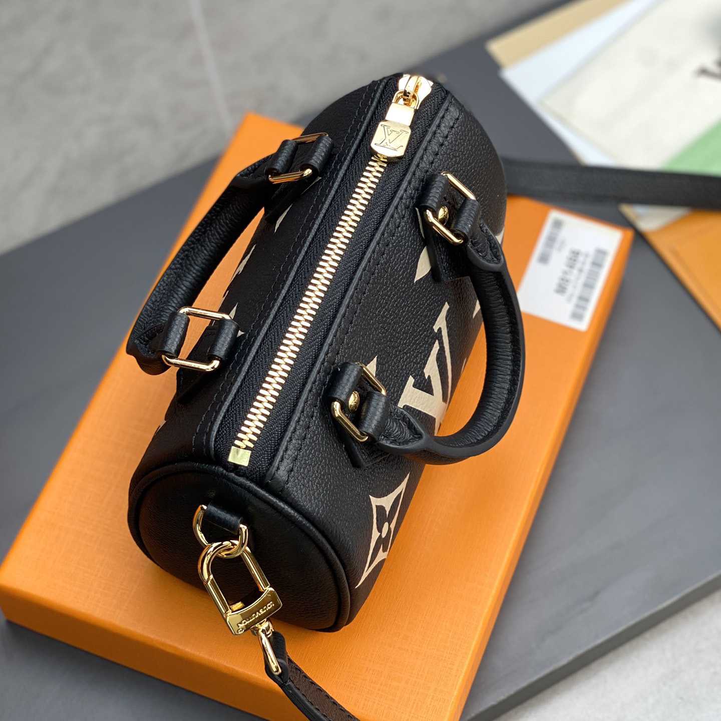 Louis Vuitton Nano Speedy (16-10-7.5cm)       M81456 - DesignerGu