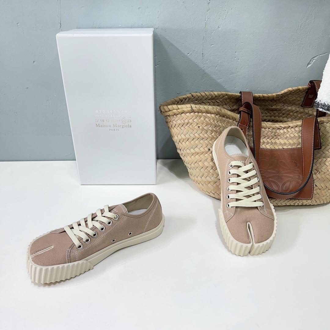 Maison Margiela Tabi Leather Sneakers    - DesignerGu