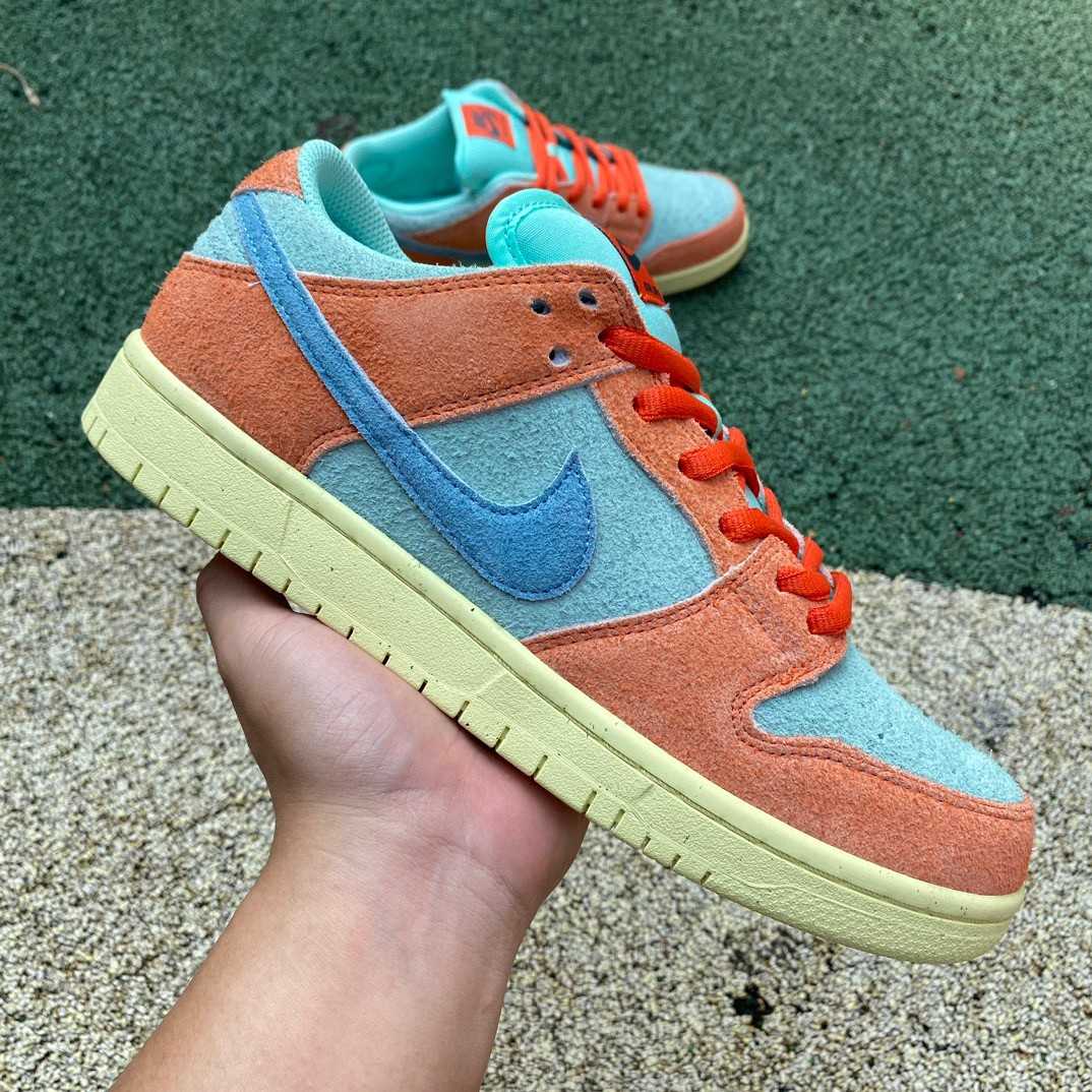 Nike Dunk SB Low Noise Aqua Sneakers       DV5429-80 - DesignerGu