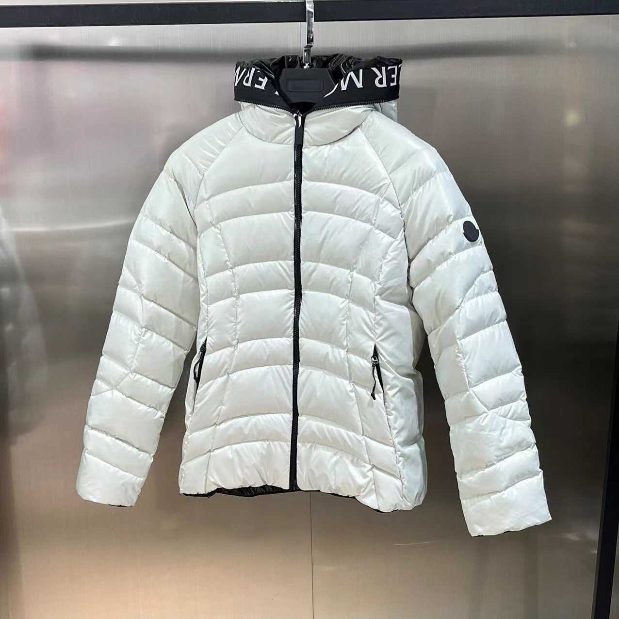 Moncler Narlay Short Down Jacket - DesignerGu