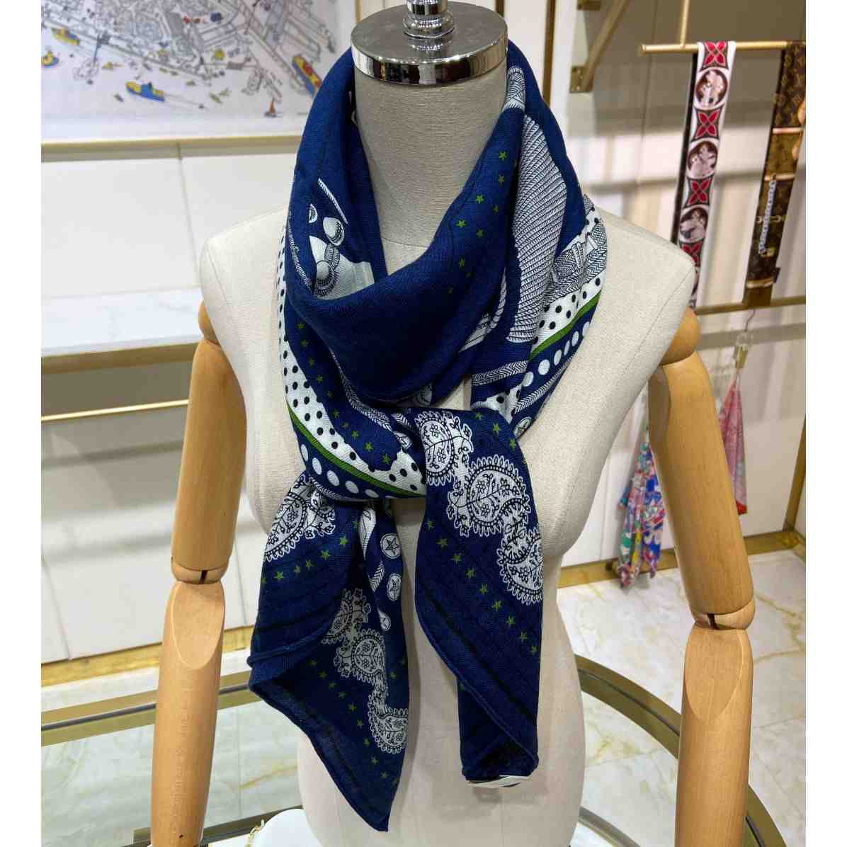 Hermes Zouaves et Dragons Bandana Shawl 140 - DesignerGu