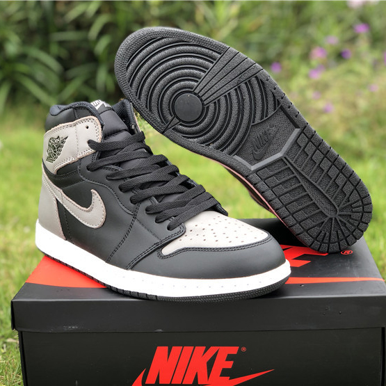 Air Jordan 1 Sneaker       - DesignerGu