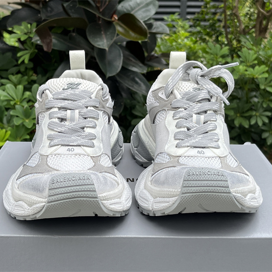 Balenciaga 3XL Trainers - DesignerGu