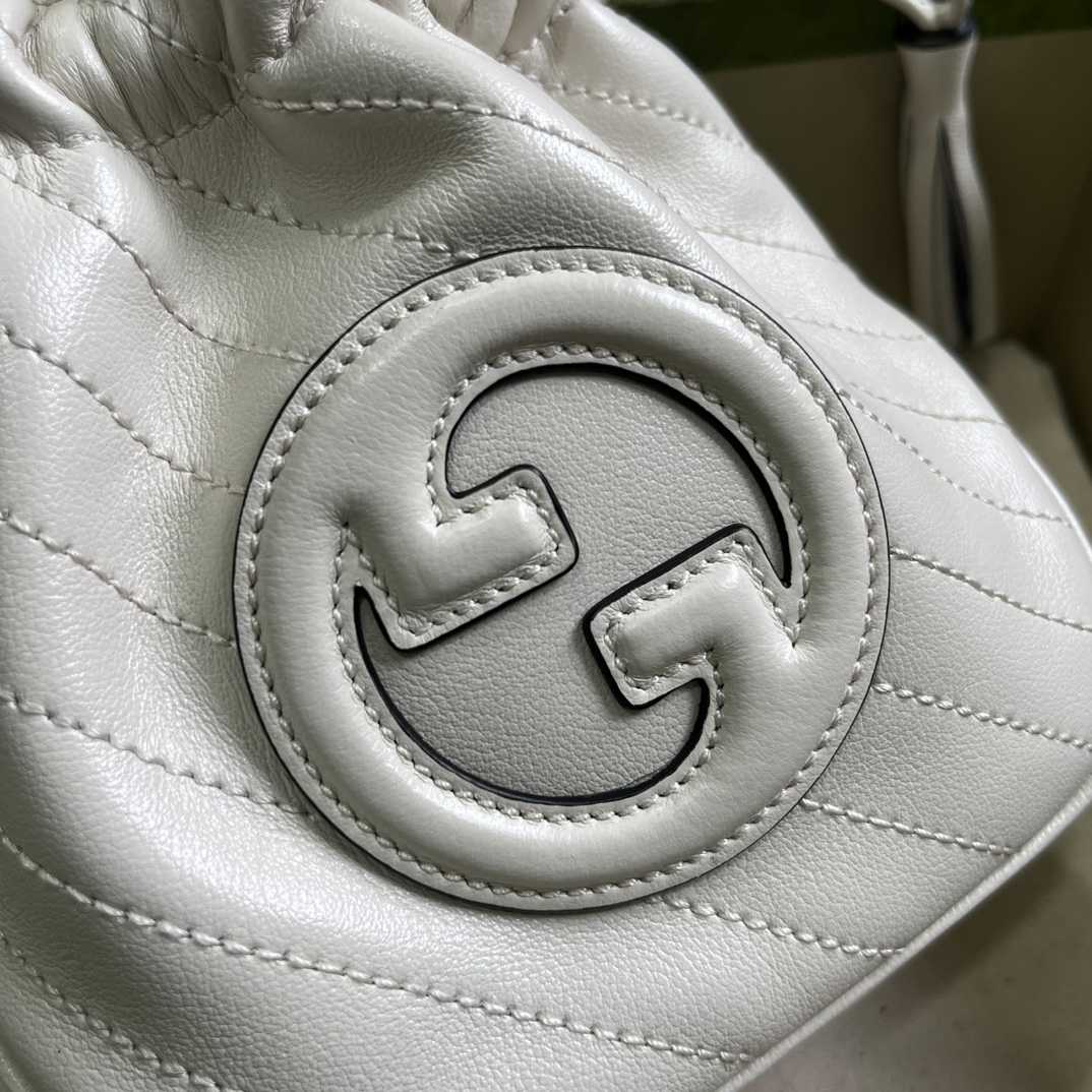 Gucci Blondie Mini Bucket Bag - DesignerGu